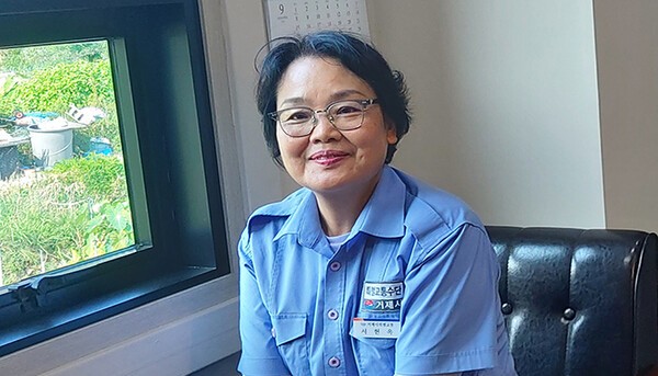 거제시 교통약자 이동지원센터 '오케이택시'(대표 옥재영) 소속 특별교통 운전원 서현옥 기사