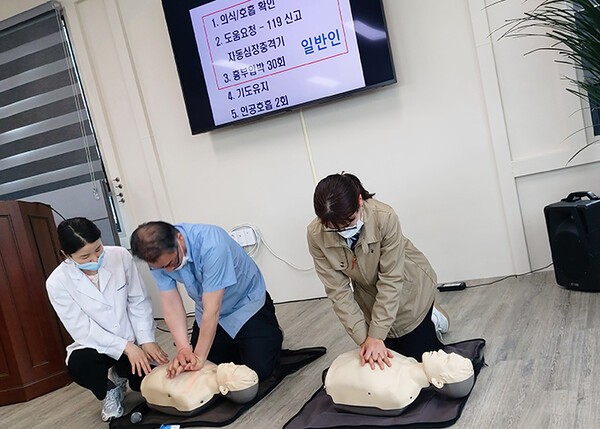 오케이택시의 CPR교육 모습