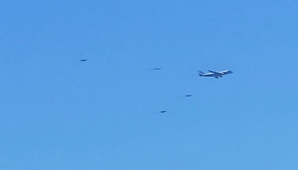 전투기 호위받는 에어포스원(사진제공 : 거제에코투어 김영춘 대표)