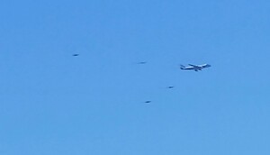 거가대교 상공 지나는 ‘에어포스원’…거제서 포착된 이례적 장면